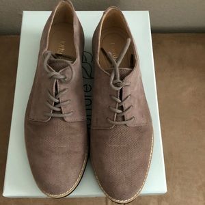 Nurture women’s shoes size 6